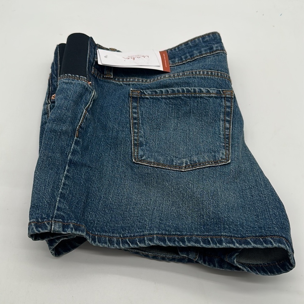 Women's Size 16 Maternity Shorts Isabel Maternity NEW WITH TAGS Blue Jeans - Picture 2 of 3